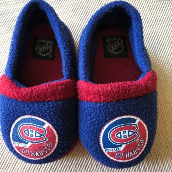 Kid’s authorized NHL Canadiens slippers size 5 - 6 - Picture 3 of 6
